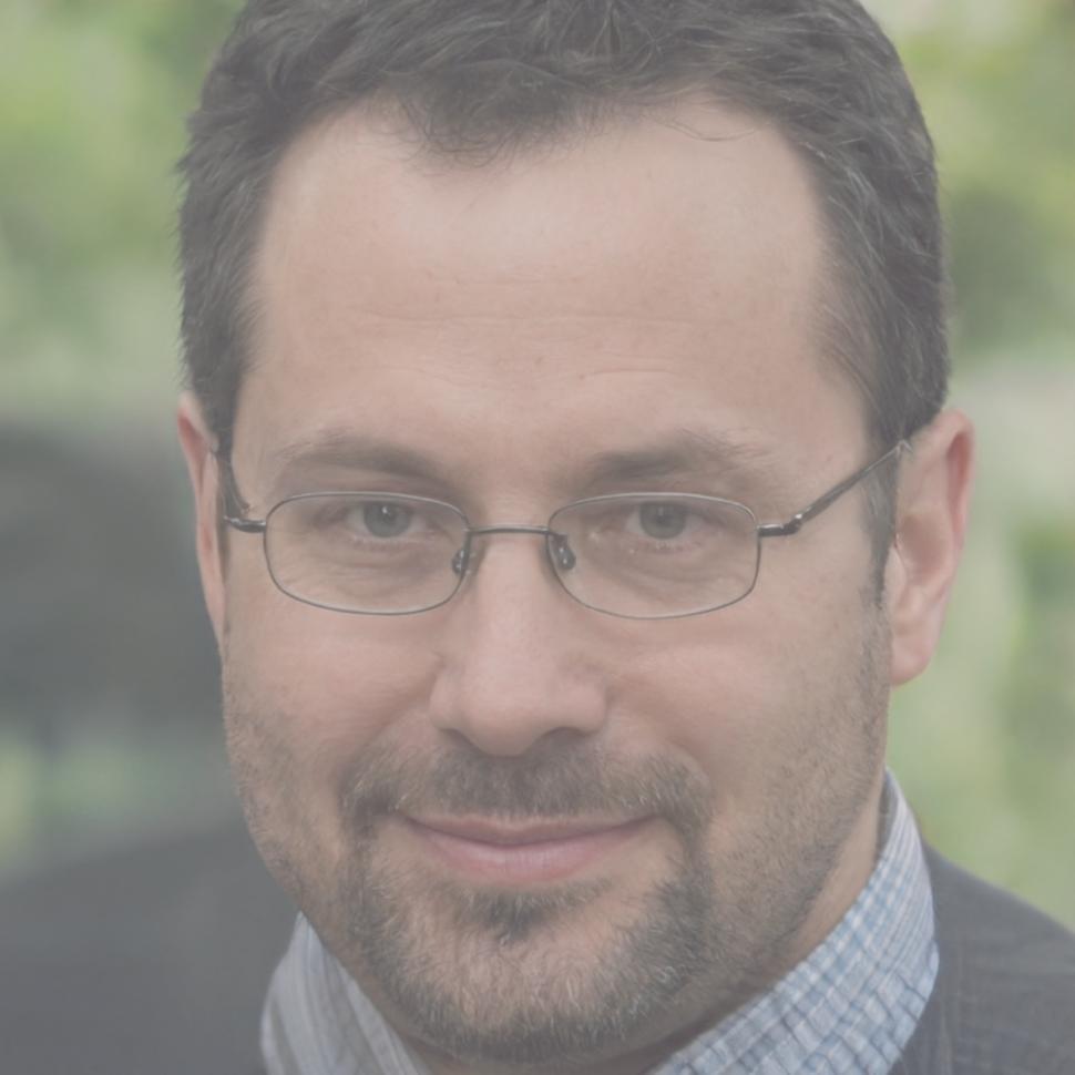 Portrait von Prof. Dimitri Petrovic